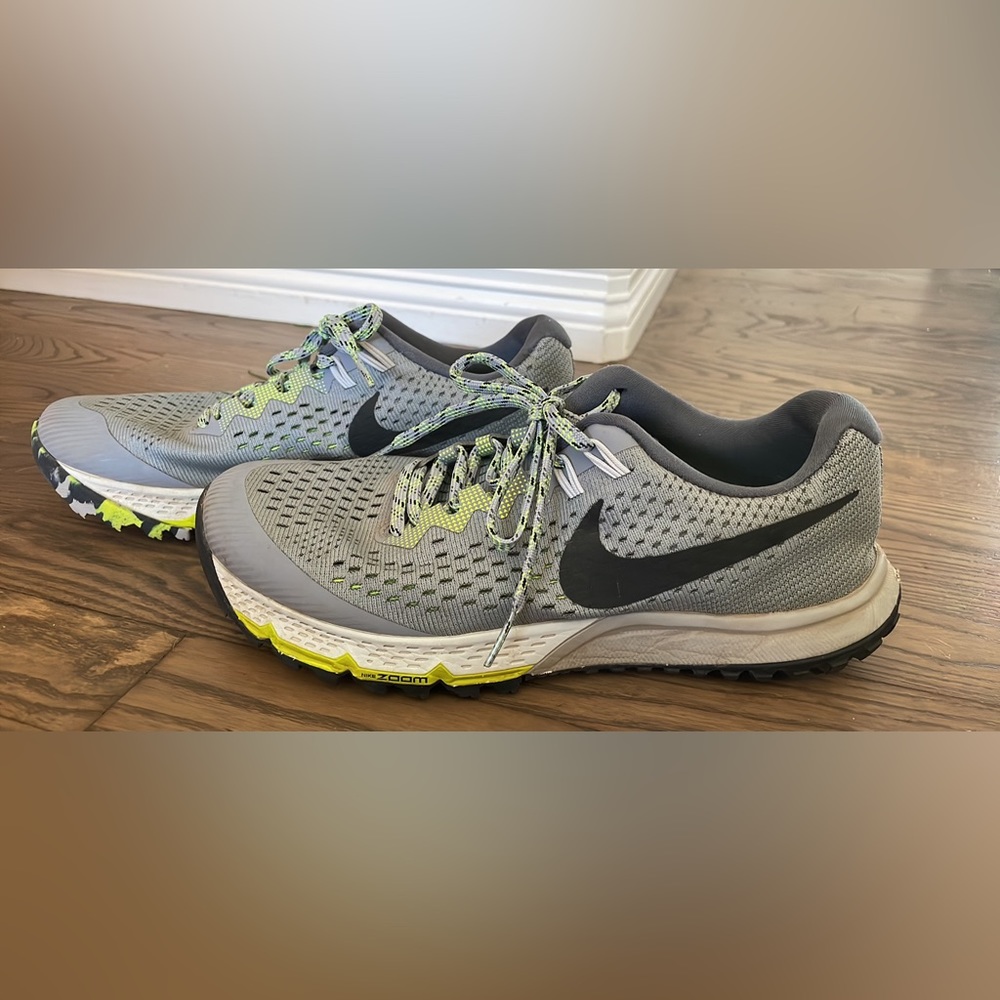 Men’s Nike Trail Running Shoes - Size 7 - zoom Kiger 4